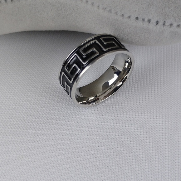 Silver Geometric Pattern Ring - Picture 1 of 4